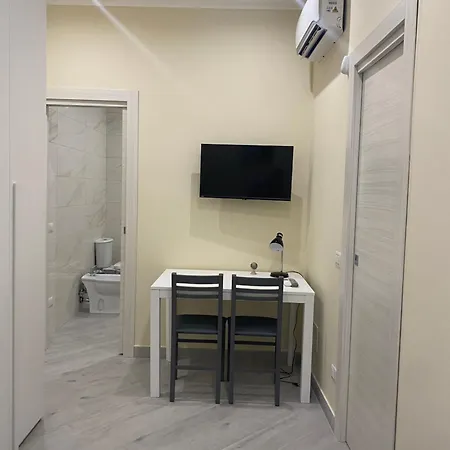 Le Del Cavaliere アパート アチレアーレ